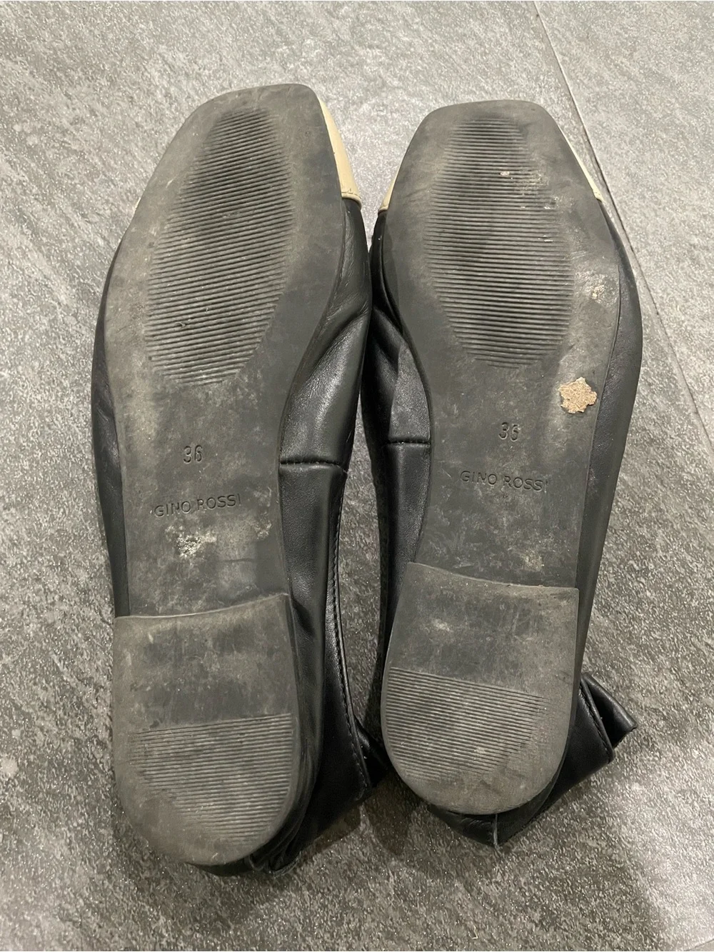 Two-Tone Leather Ballet Flats in Black and Cream